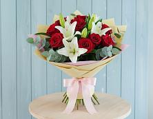Букет цветов из:  Лилии и Розы в Дубовом