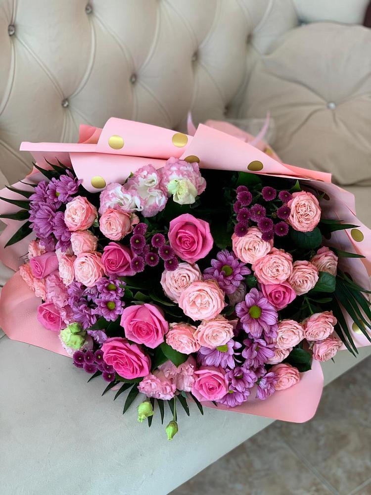 Букет цветов из: Хризантемы, Розы и Лизиантусы в Дубовом