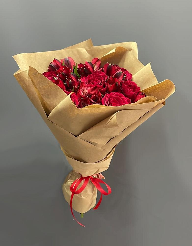 Букет цветов из: Альстромерии и Розы в Дубовом