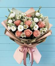 Букет цветов из:  Розы, Альстромерии и Лизиантусы #REPLACE_PRED# Дубовом