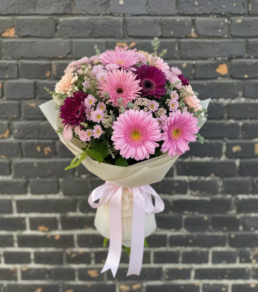 Букет цветов из: Герберы и Хризантемы в Дубовом