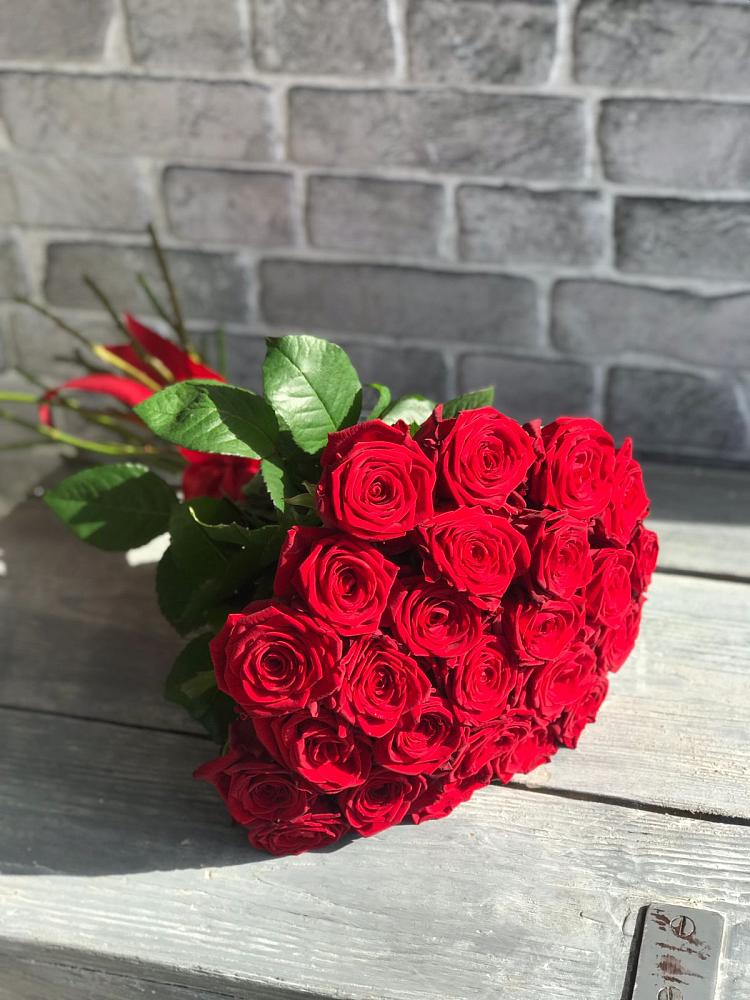 Букет Красные розы Фридом в Дубовом