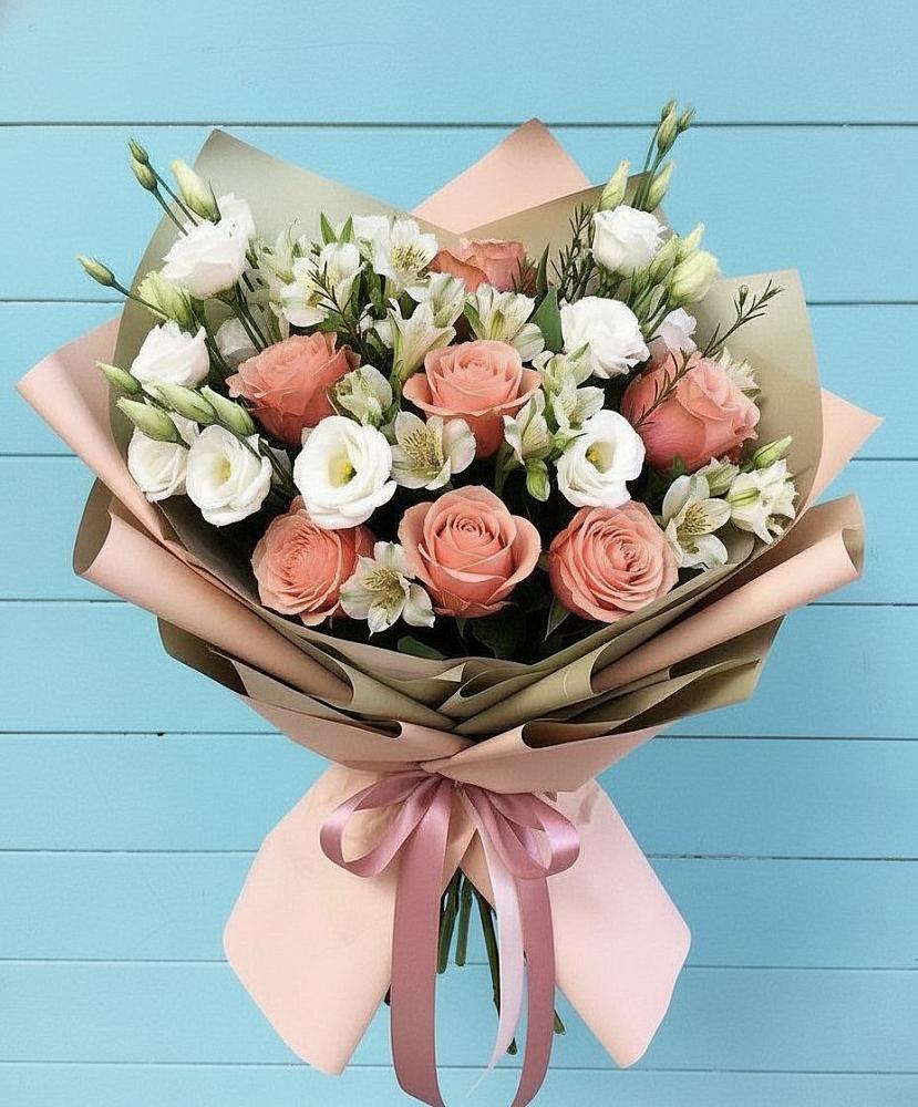 Букет цветов из: Розы, Альстромерии и Лизиантусы в Дубовом