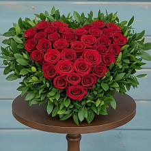 Цветочная композиция из Розы в виде сердца в Дубовом