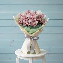 Букет цветов из:  Орхидеи и Розы в Дубовом
