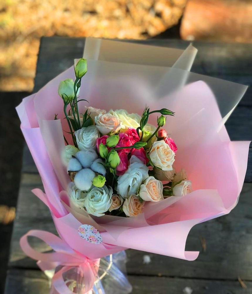 Букет цветов из: Розы и Лизиантусы в Дубовом