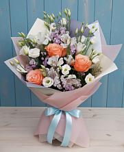 Букет цветов из:  Лизиантусы, Розы, Альстромерии и Гипсофила в Дубовом