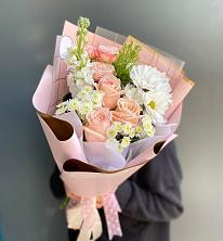 Букет цветов из:  Хризантемы и Розы в Дубовом