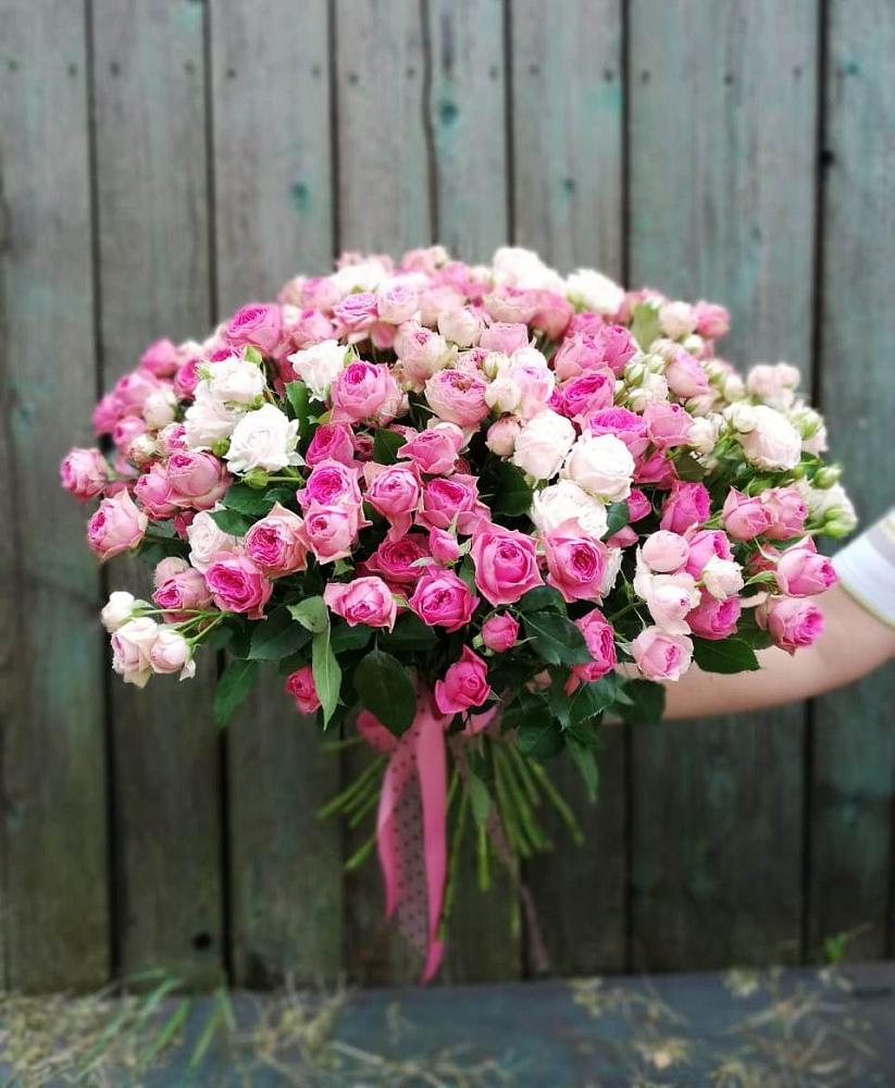 Букет Розовые кустовые розы Натали и Лав Лидия в Дубовом