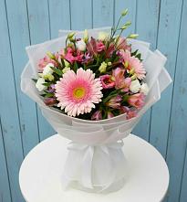 Букет цветов из:  Герберы, Альстромерии и Лизиантусы в Дубовом