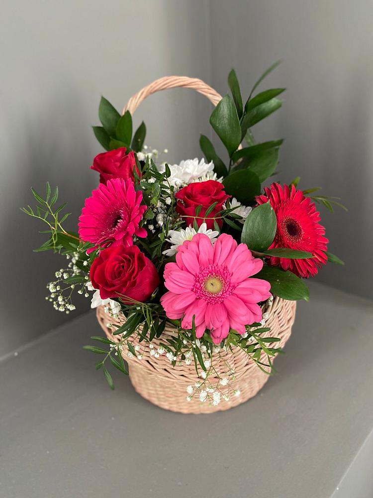 Цветочная композиция из Розы, Хризантемы и Герберы в корзине в Дубовом