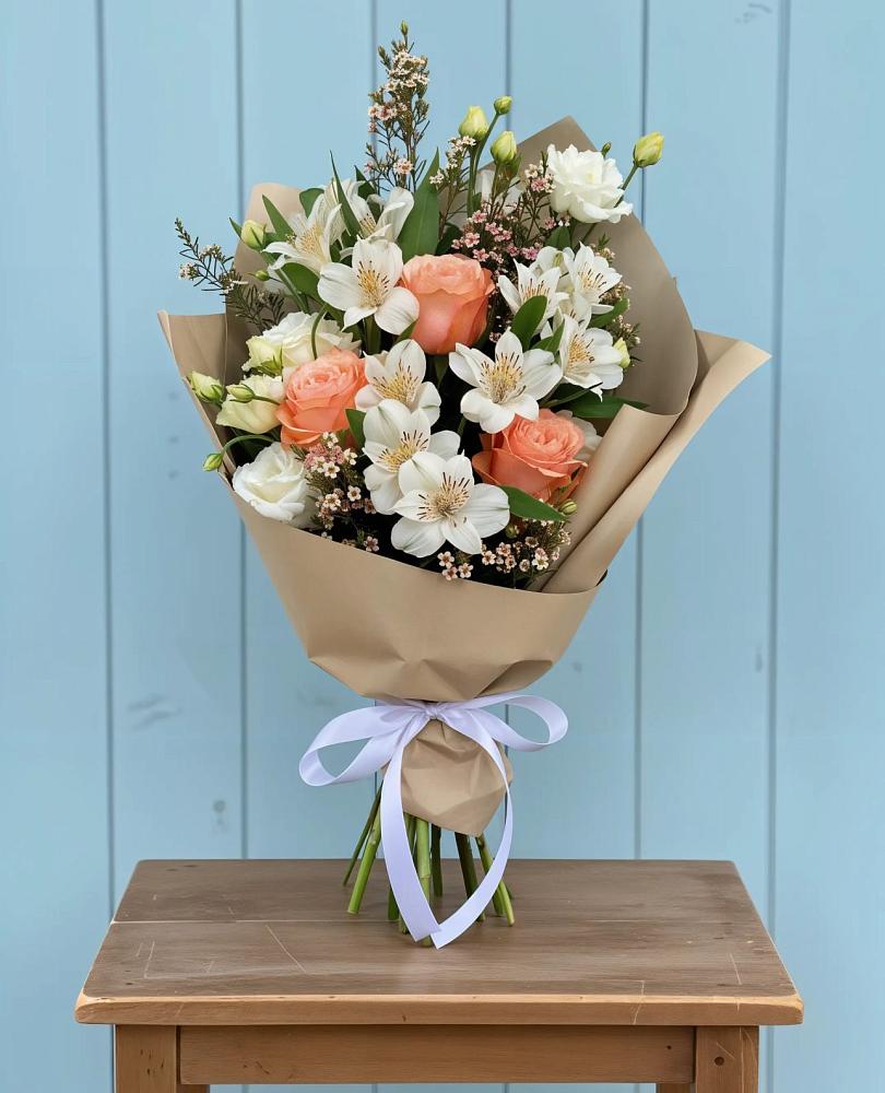 Букет цветов из: Альстромерии, Лизиантусы, Розы и Хризантемы в Дубовом