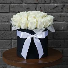 Цветочная композиция из Розы в шляпной коробке #REPLACE_PRED# Дубовом